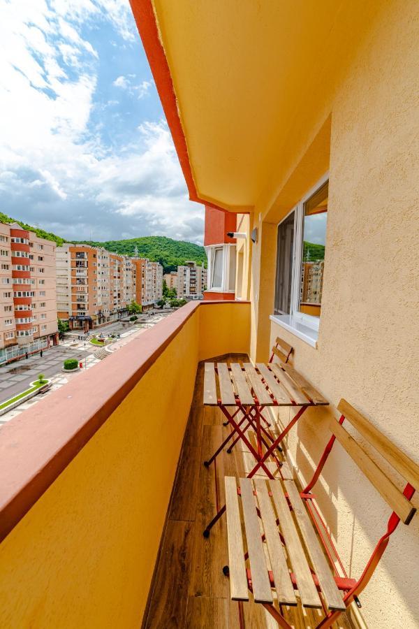 Mid-Term Rental Racadau Apartment Braşov Eksteriør bilde