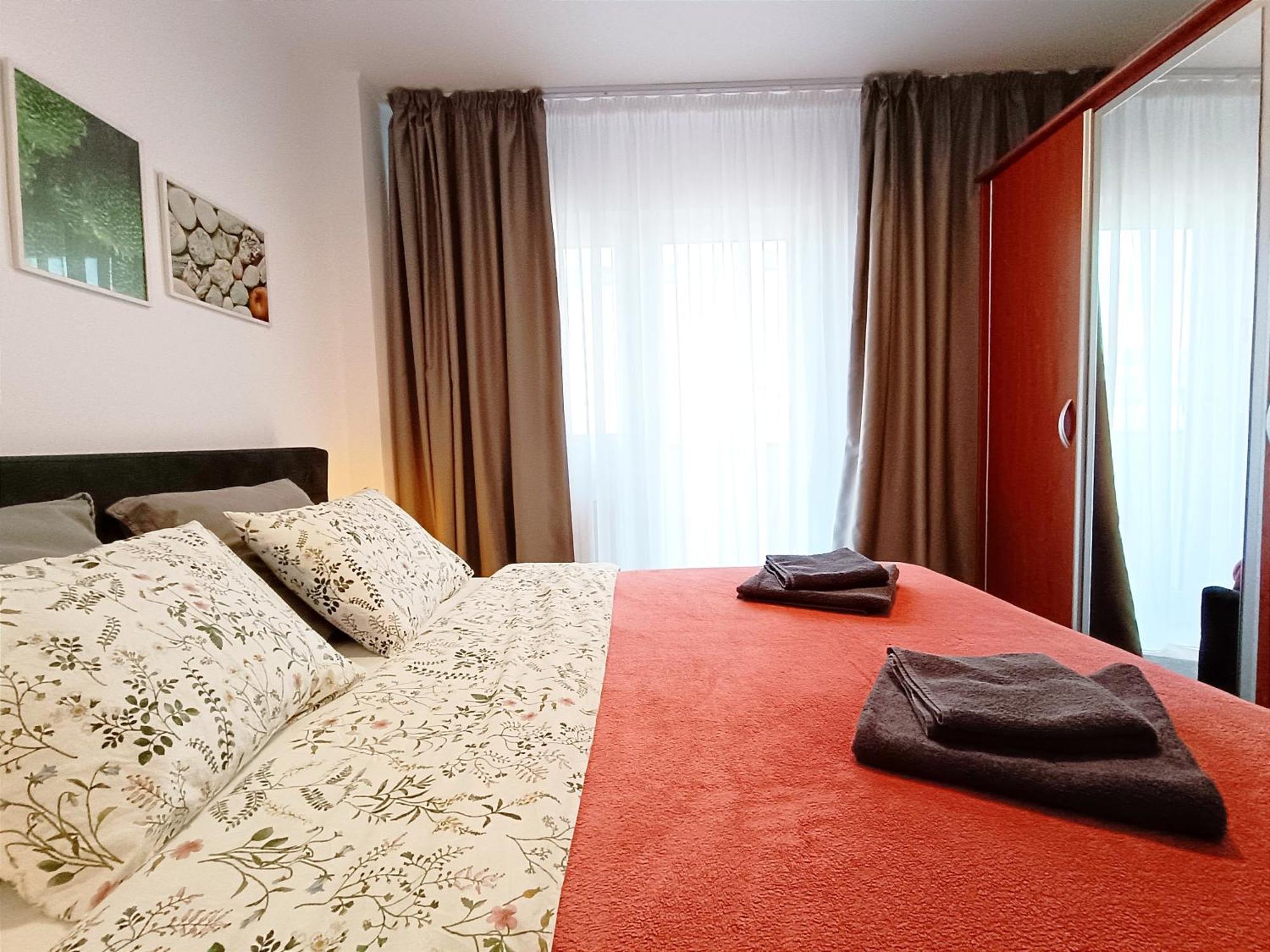 Mid-Term Rental Racadau Apartment Braşov Eksteriør bilde